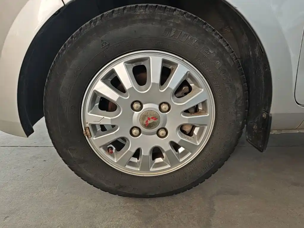 Wuling Rongguang V — миниатюра 23