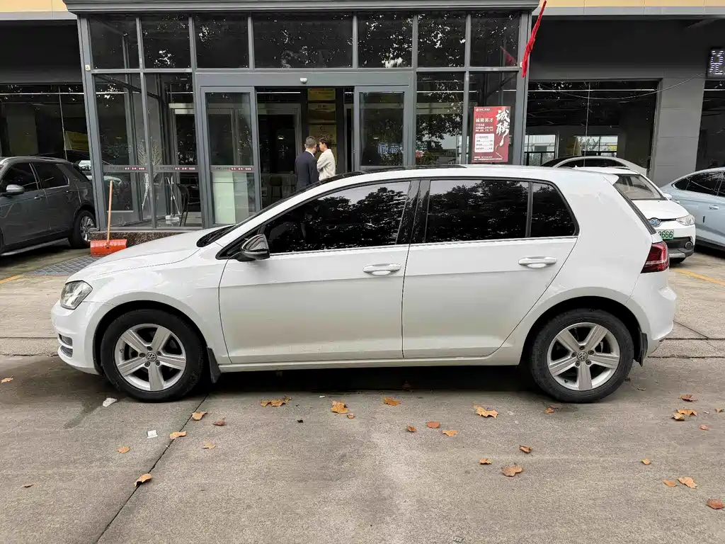 Volkswagen Golf — миниатюра 6