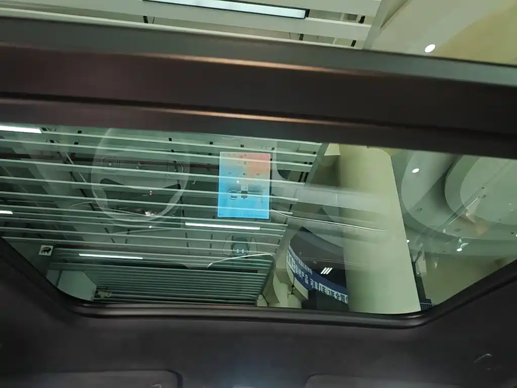 NIO ES6 — миниатюра 18