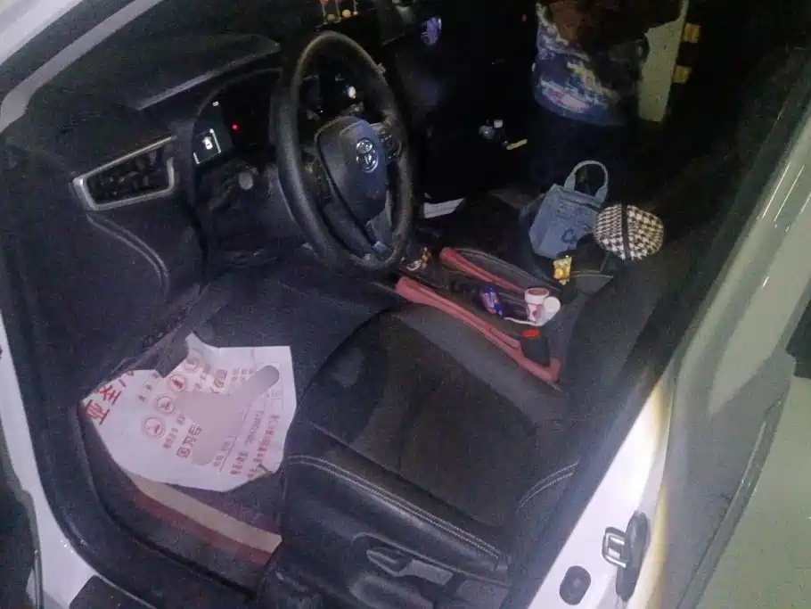 Toyota Corolla Cross — миниатюра 9