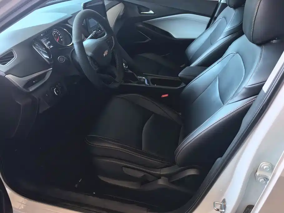 Chevrolet Volando — миниатюра 9