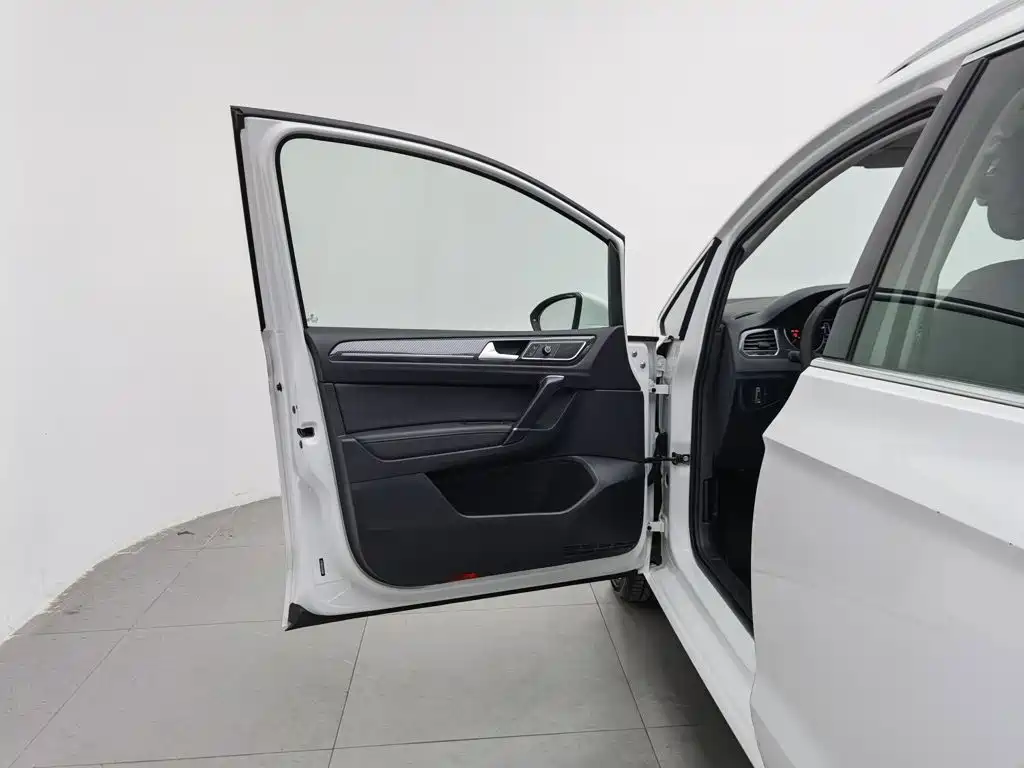 Volkswagen Golf Sportsvan — миниатюра 8