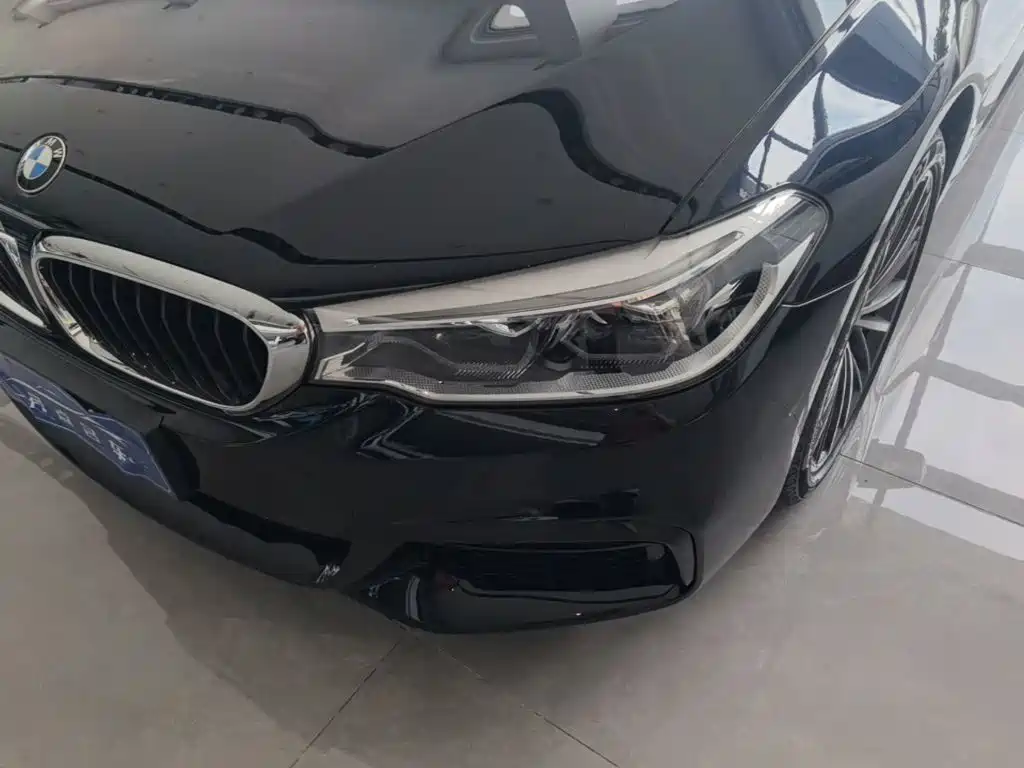 BMW 5 Series — миниатюра 24