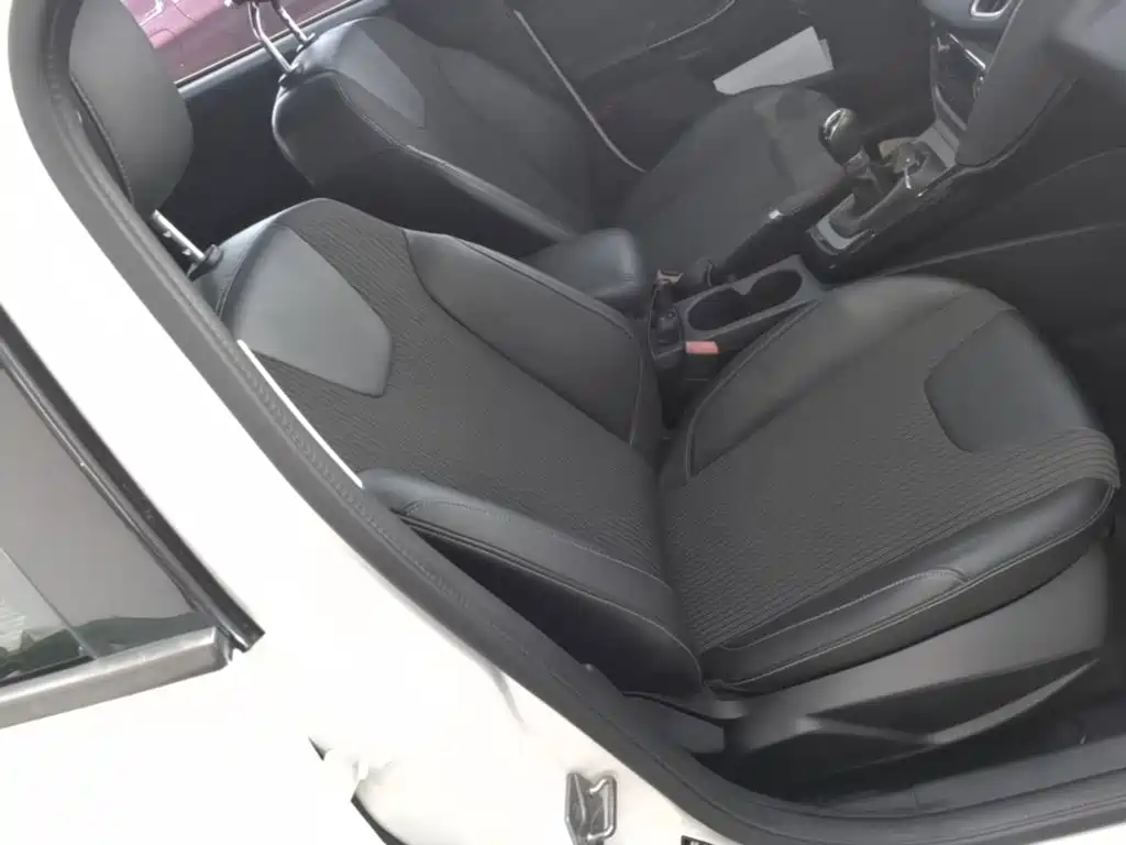 Ford Focus — миниатюра 25