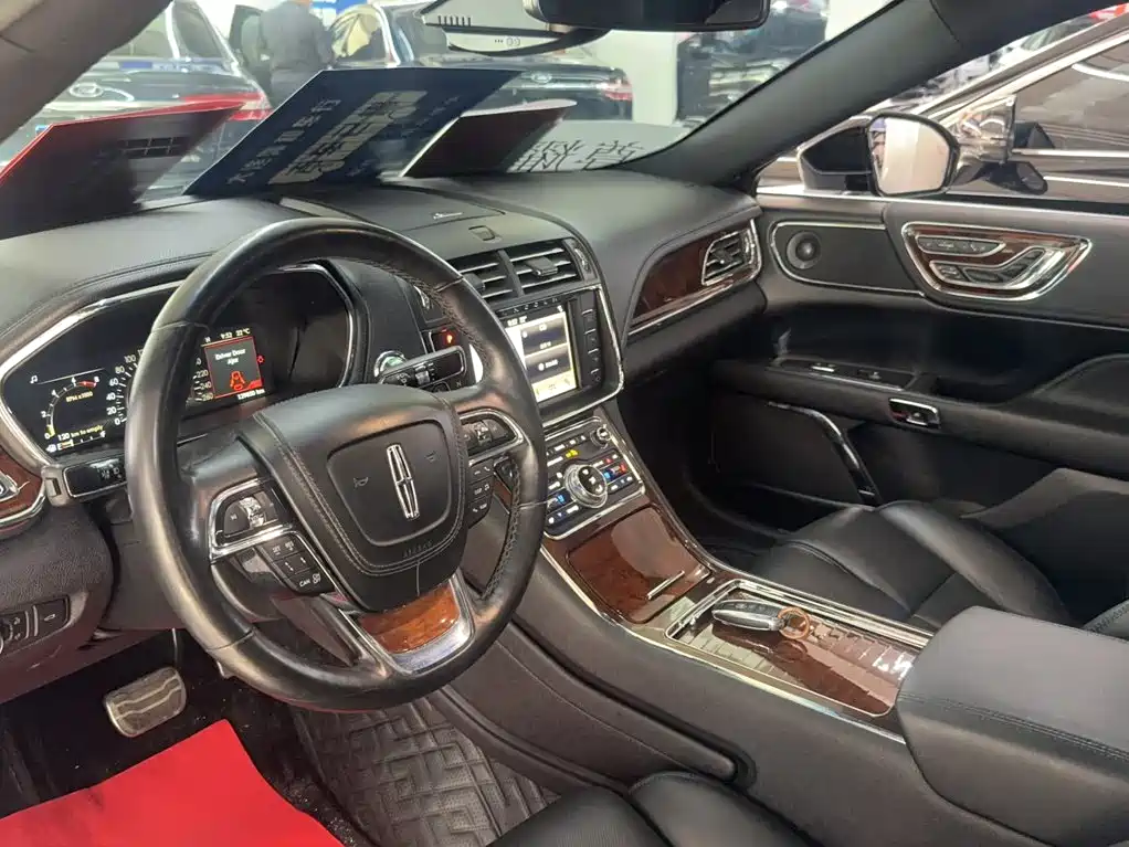 Lincoln Continental — миниатюра 17