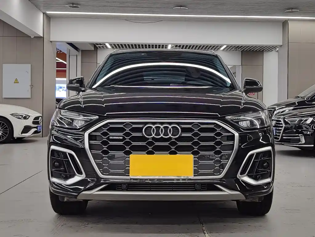 Audi Q5L — миниатюра 2