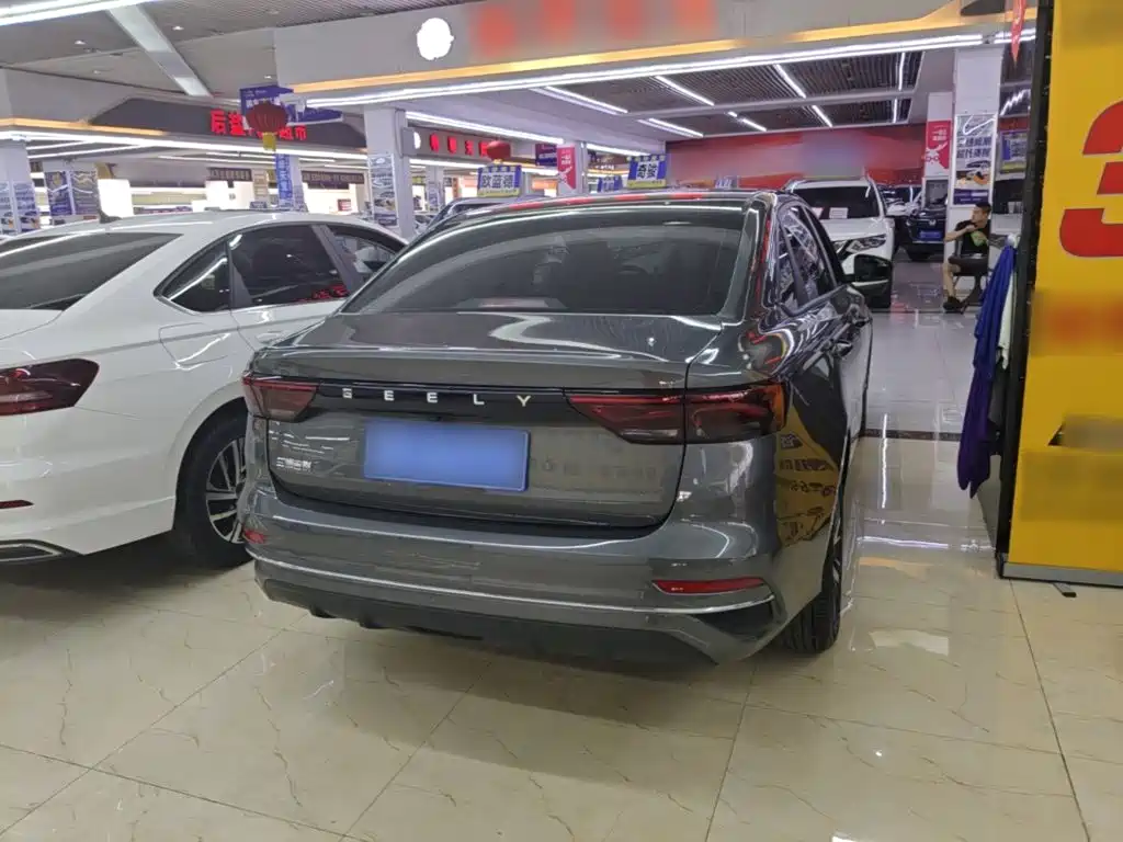 Geely Emgrand — миниатюра 7