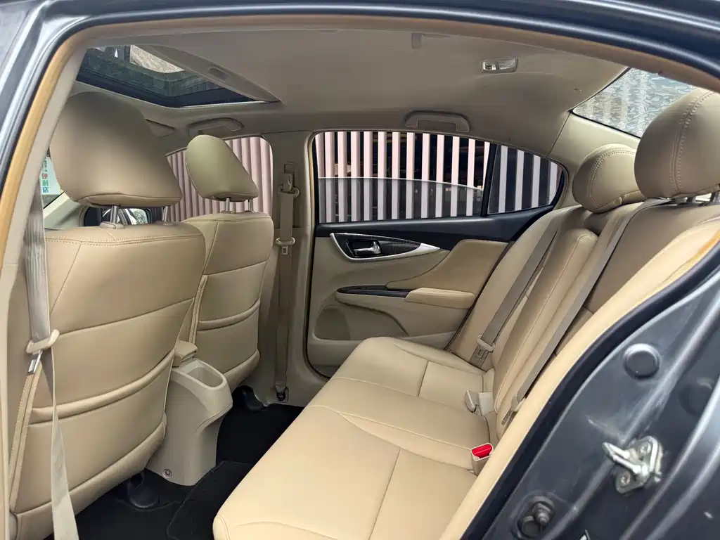 Honda Crider 2013 1.8L AT Luxury