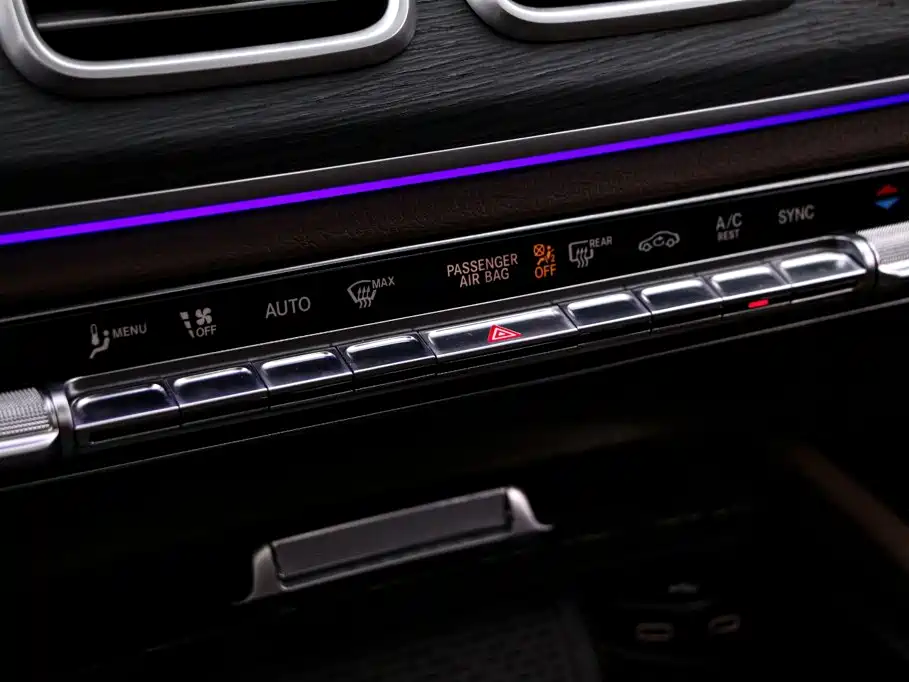 Mercedes-Benz GLS — миниатюра 9