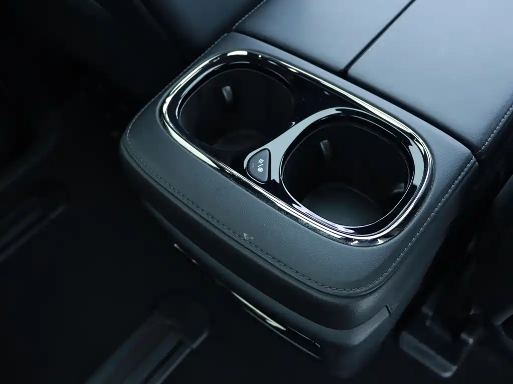 GAC Motor M8 Grandmaster Series 400T Supreme Edition, фото 17