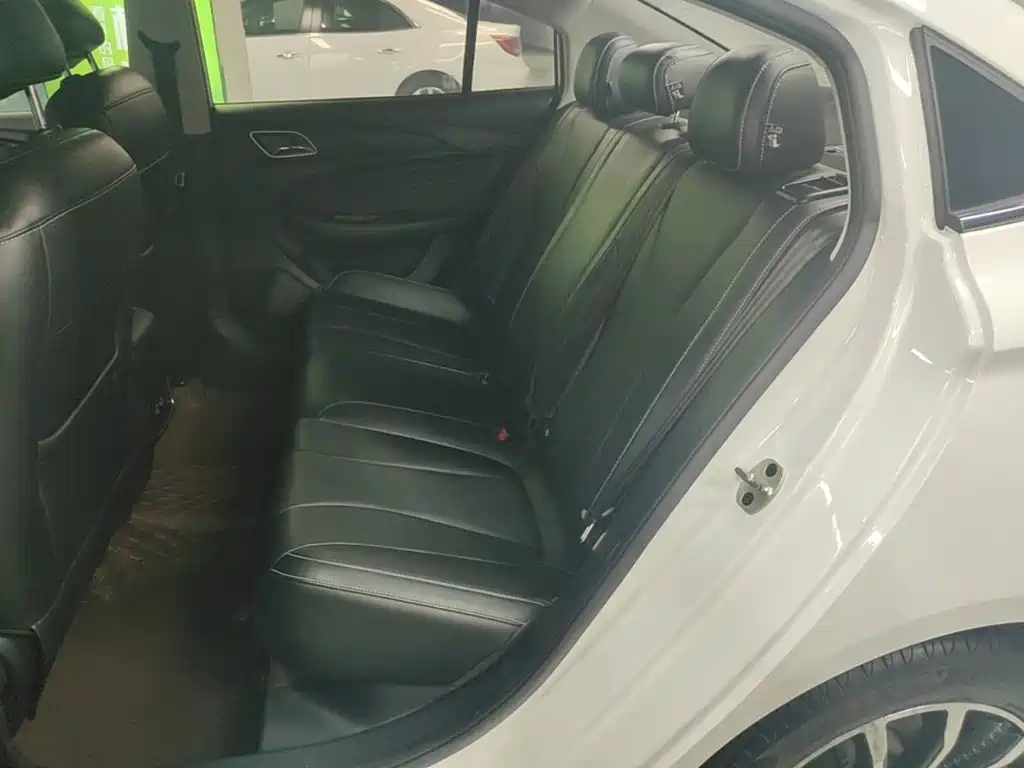 Roewe i5 — миниатюра 17