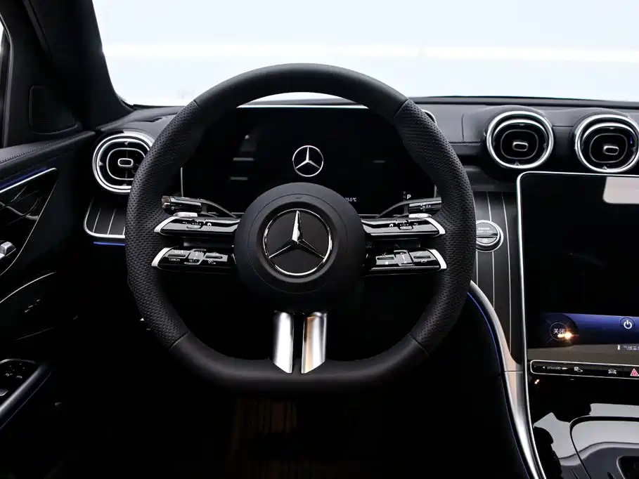 Mercedes-Benz C-Class — миниатюра 7