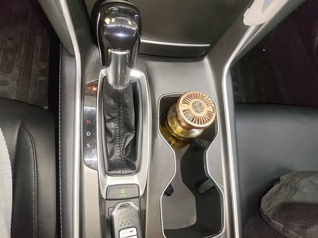 Honda Accord — миниатюра 14