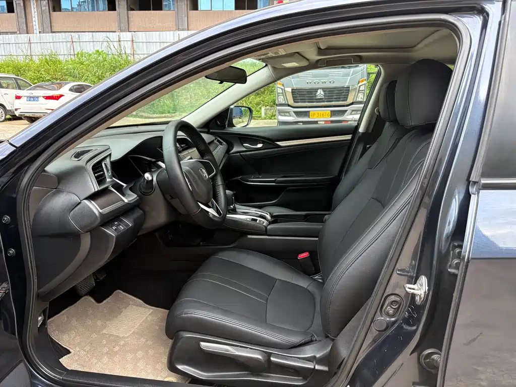 Honda Civic 2016 220TURBO CVT Luxury