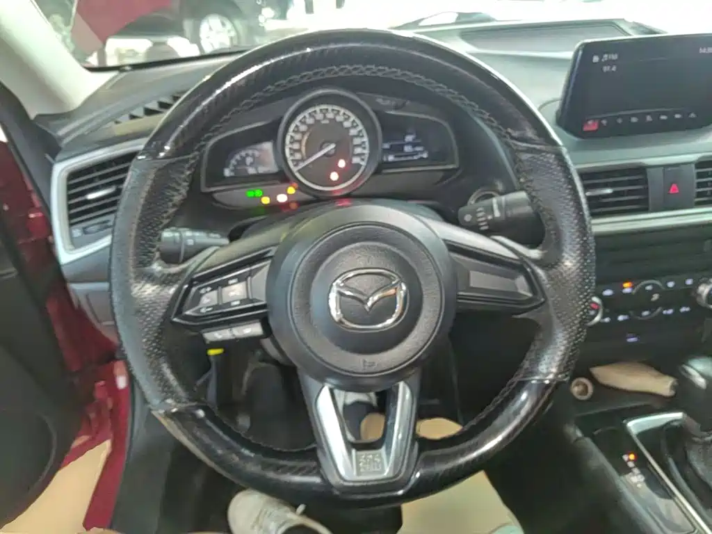 Mazda 3 Axela — миниатюра 11