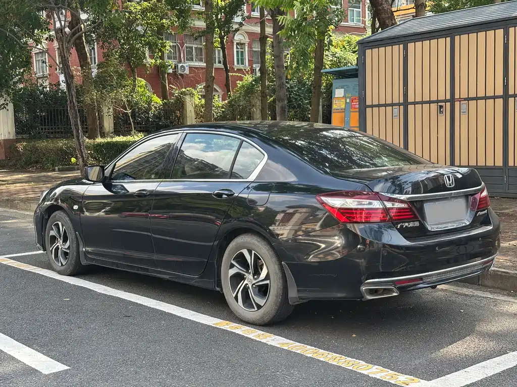 Honda Accord — миниатюра 5
