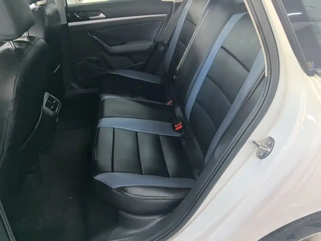 Volkswagen Lavida — миниатюра 17