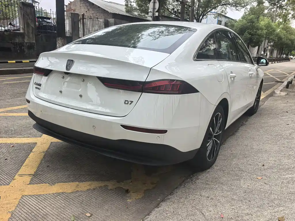 Roewe D7 — миниатюра 5