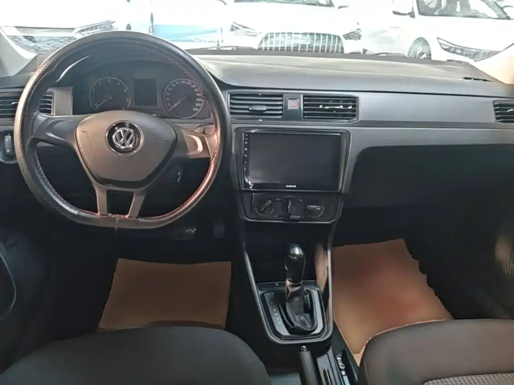 Volkswagen Santana — миниатюра 10
