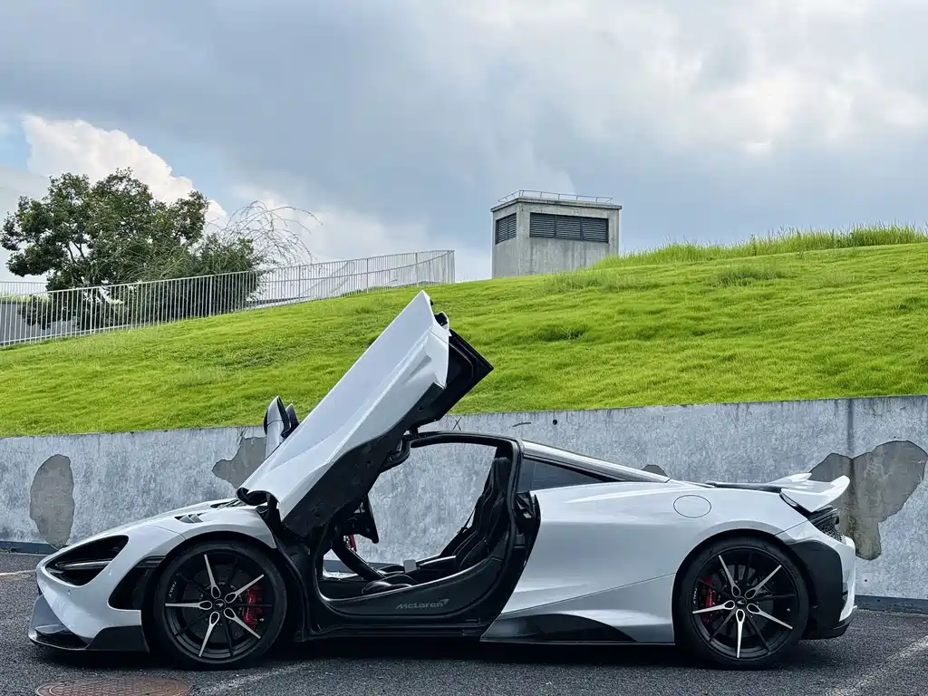 McLaren 720S — миниатюра 3