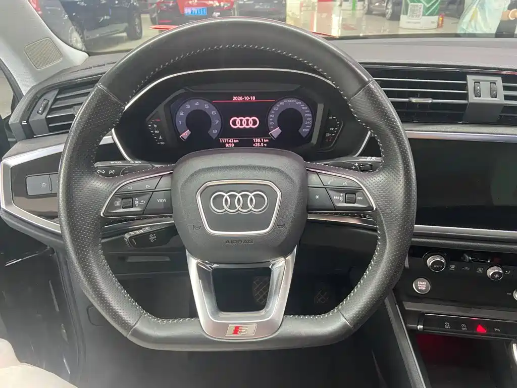 Audi Q3 Sportback — миниатюра 9