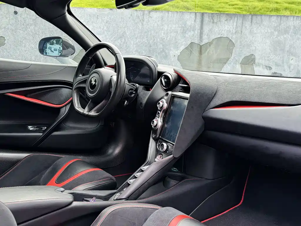 McLaren 720S — миниатюра 10