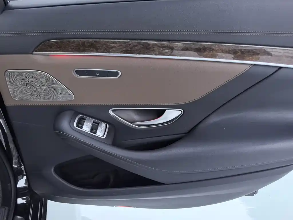 Mercedes-Benz S-Class — миниатюра 14