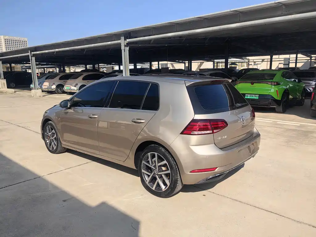 Volkswagen Golf — миниатюра 10