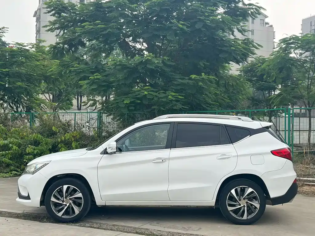 BYD Song — миниатюра 3