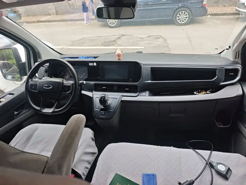 Ford Transit — миниатюра 13