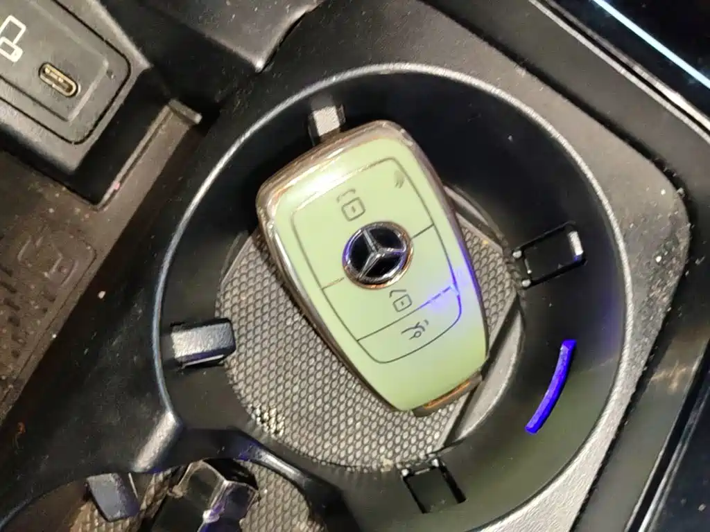 Mercedes-Benz EQC — миниатюра 9