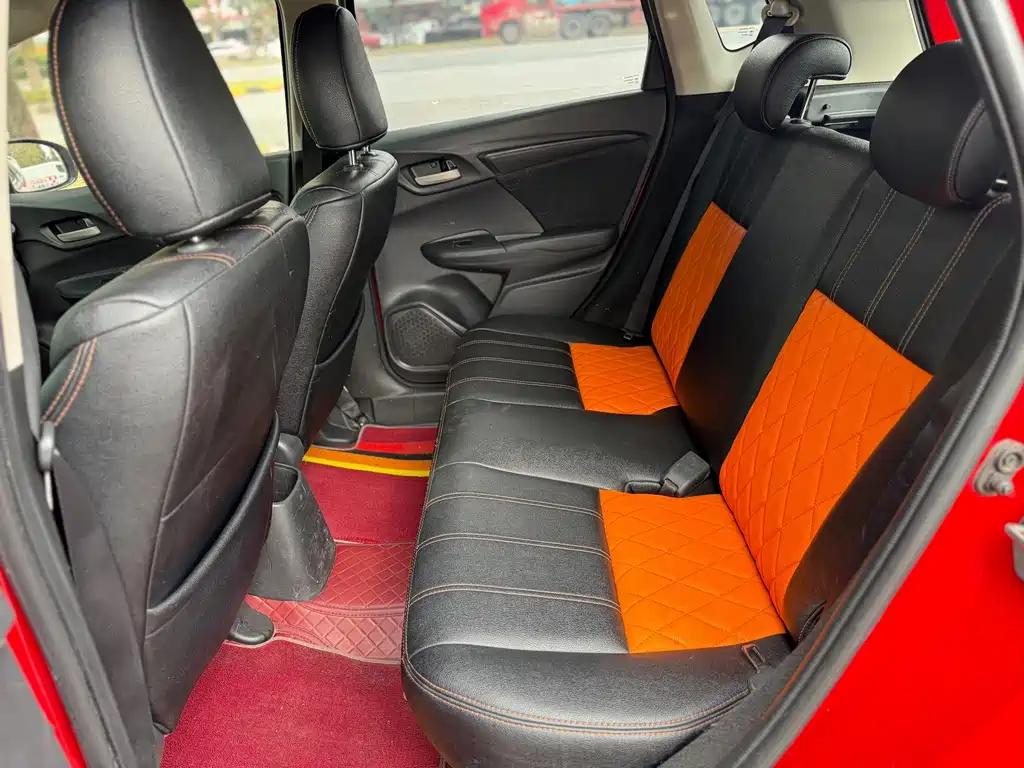 Honda Fit — миниатюра 7