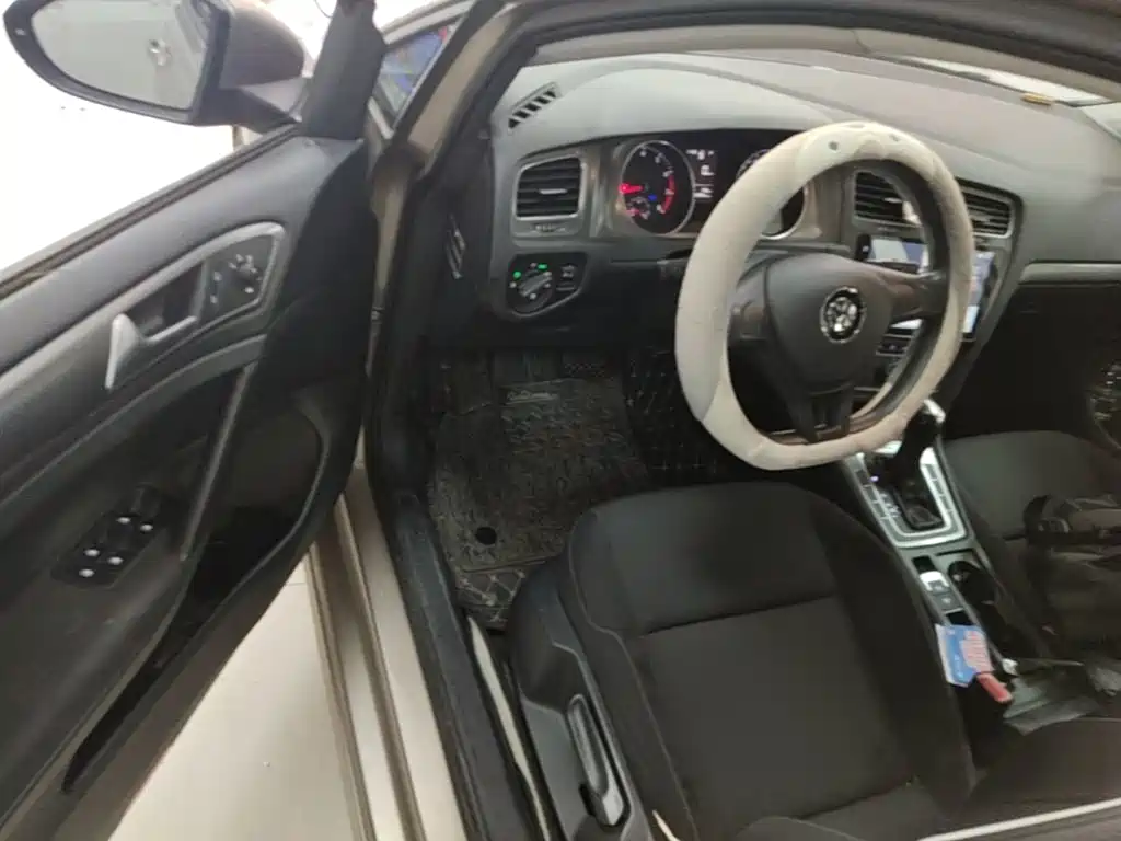 Volkswagen Golf — миниатюра 16