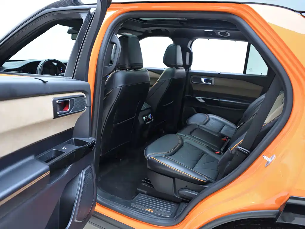 Ford Explorer — миниатюра 17