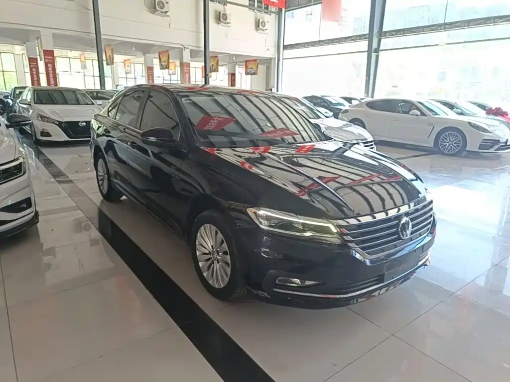 Volkswagen Lavida — миниатюра 4