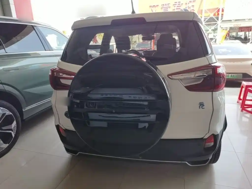 BYD Yuan EV — миниатюра 6