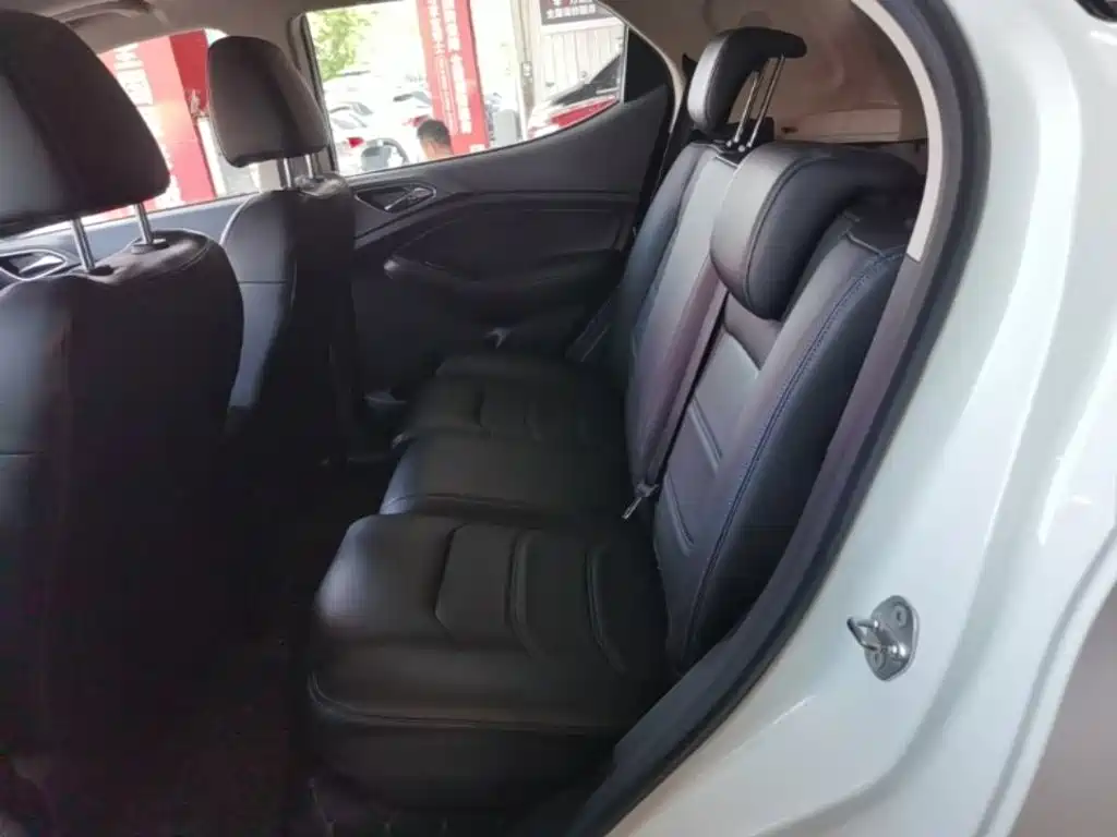BYD Yuan EV — миниатюра 17