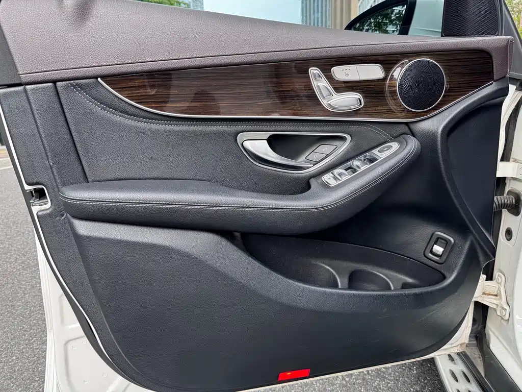 Mercedes-Benz GLC — миниатюра 7