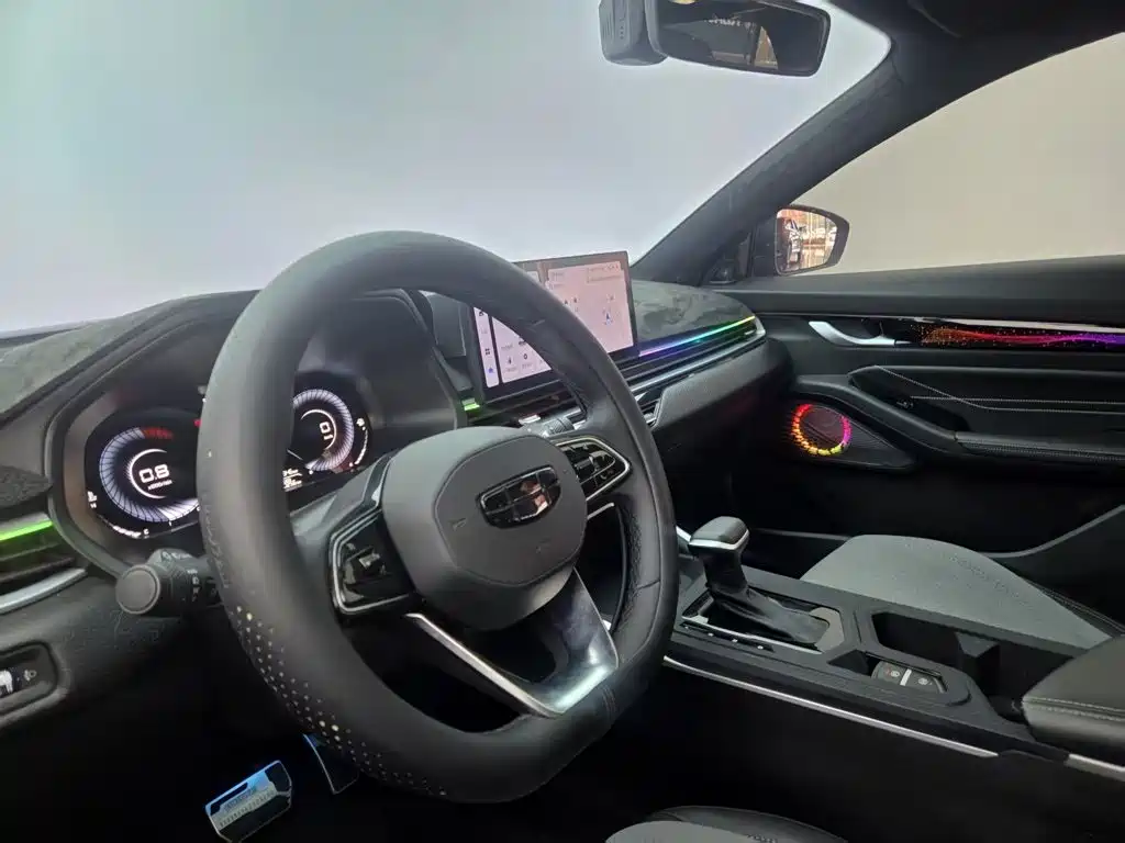 Geely Emgrand — миниатюра 11