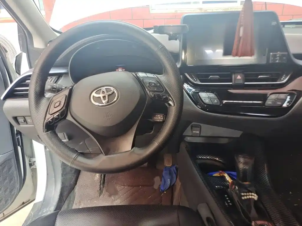 Toyota IZOA — миниатюра 3