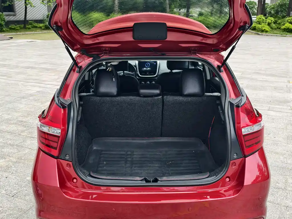 Toyota Yaris L — миниатюра 13
