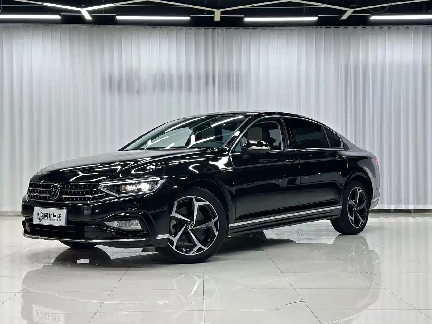 迈腾 2023款 200万辆纪念版 330TSI DSG豪华型 2023