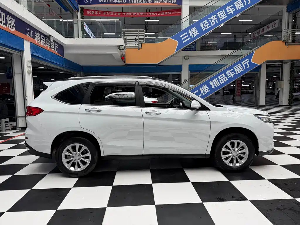 Haval M6 — миниатюра 4