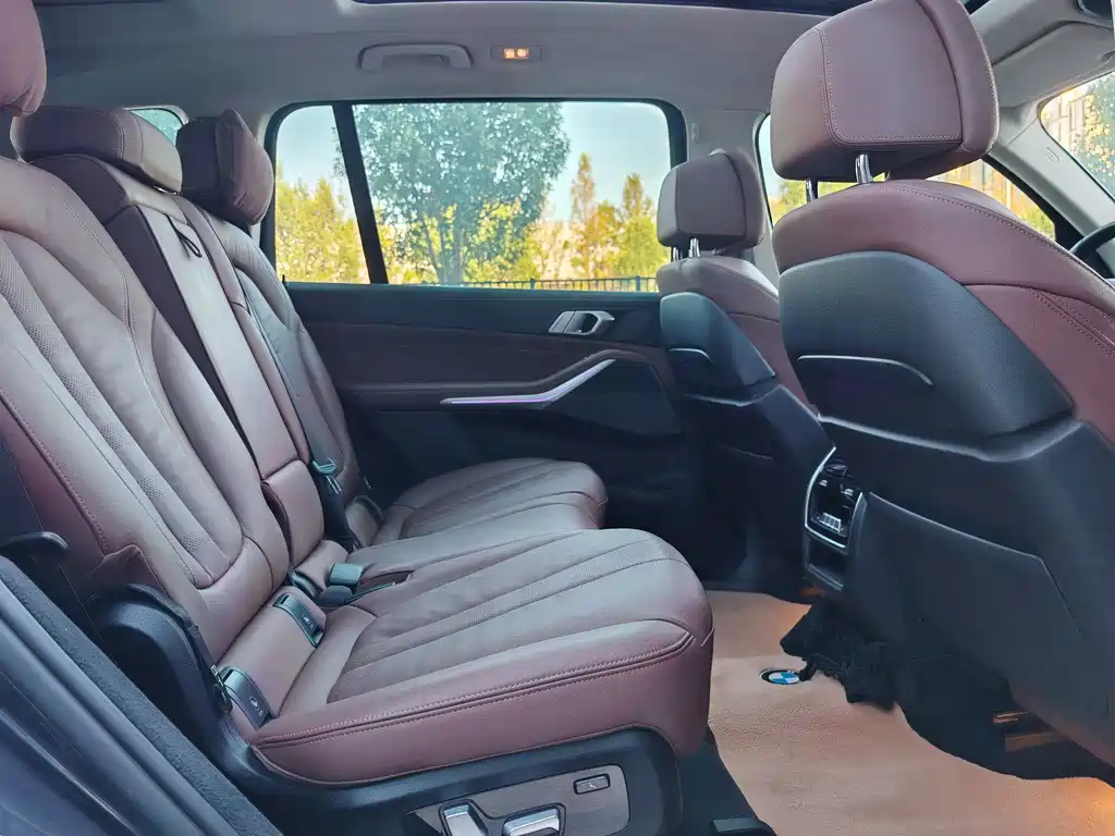 BMW X7 — миниатюра 17