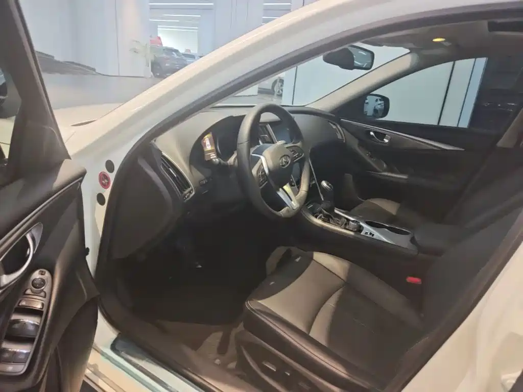 Infiniti Q50L — миниатюра 16