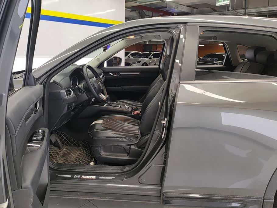 Mazda CX-5 2.0 л 2021 г. Серебристо-серый, пробег 41600 км