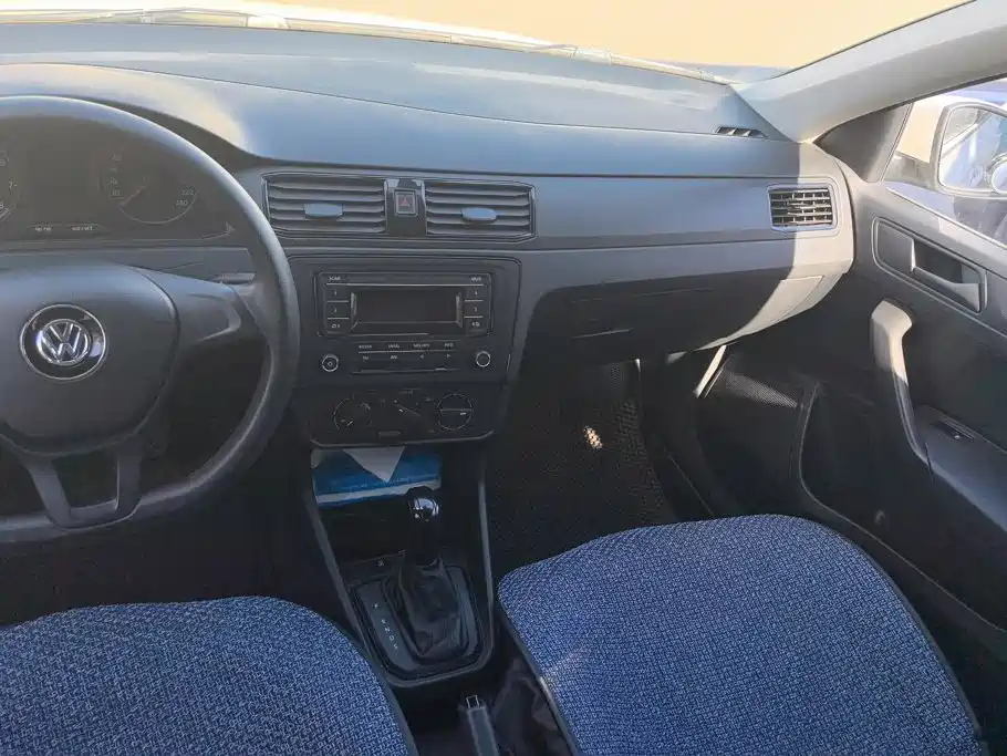 Volkswagen Santana — миниатюра 12
