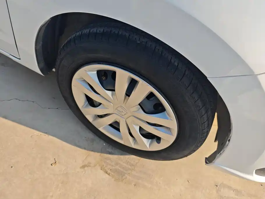 Honda Fit — миниатюра 6