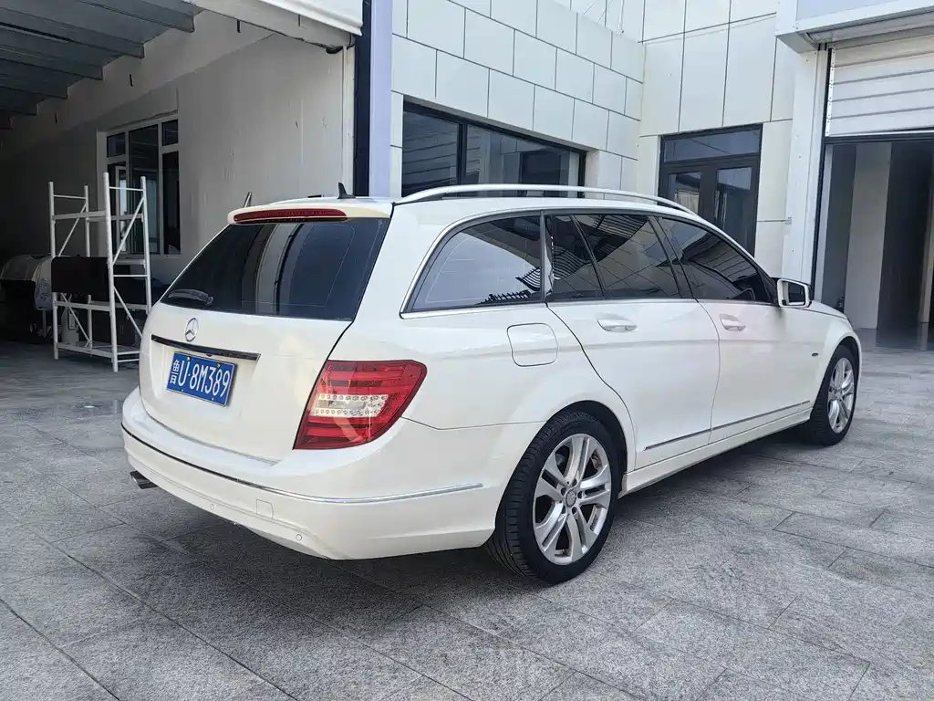 Mercedes-Benz C-Class (Import) — миниатюра 4