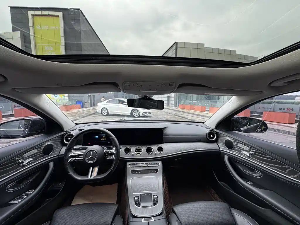 Mercedes-Benz E-Class E 2022 E 300 L Sport Fashion